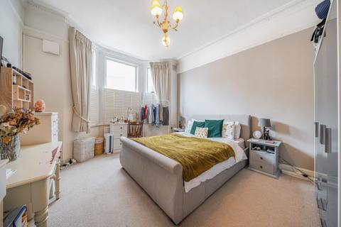 2 bedroom flat to rent, Brayburne Avenue, London, SW4