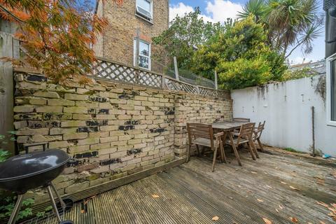 2 bedroom flat to rent, Brayburne Avenue, London, SW4