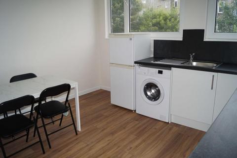 undefined, Ashvale Place, Top floor right, AB10