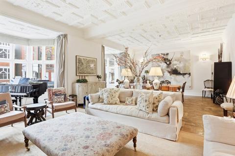 4 bedroom apartment for sale, Harrington Gardens, South Kensington SW7