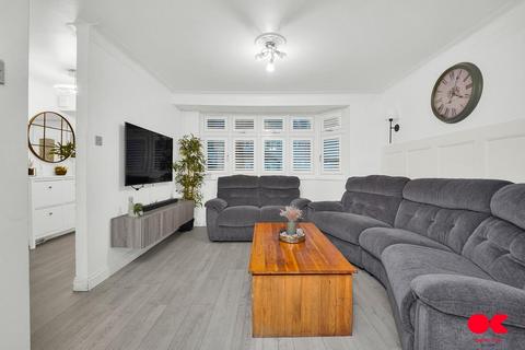 undefined, The Glen, Rainham RM13