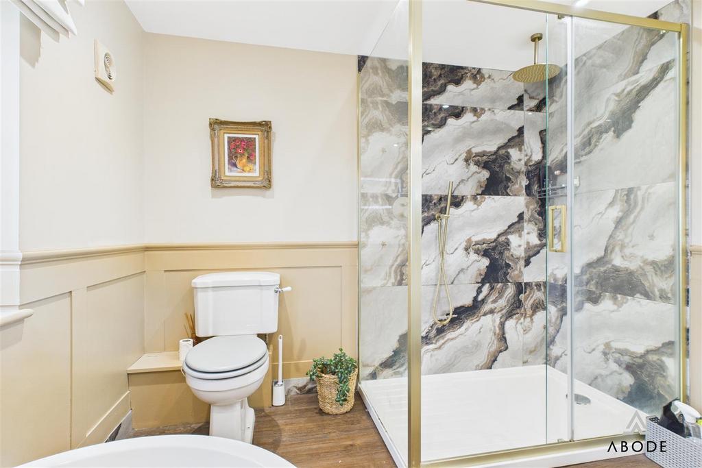 CAM01882 G0-PR0240-STILL017.jpg