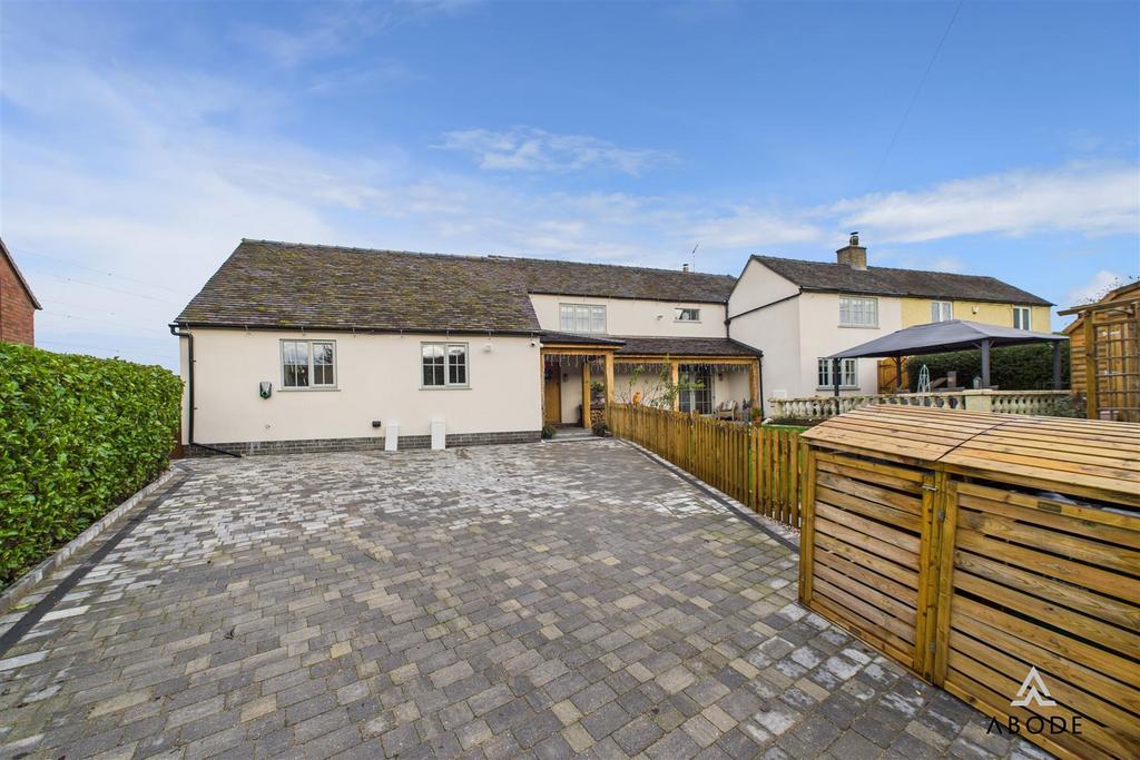 CAM01882 G0-PR0237-STILL003.jpg