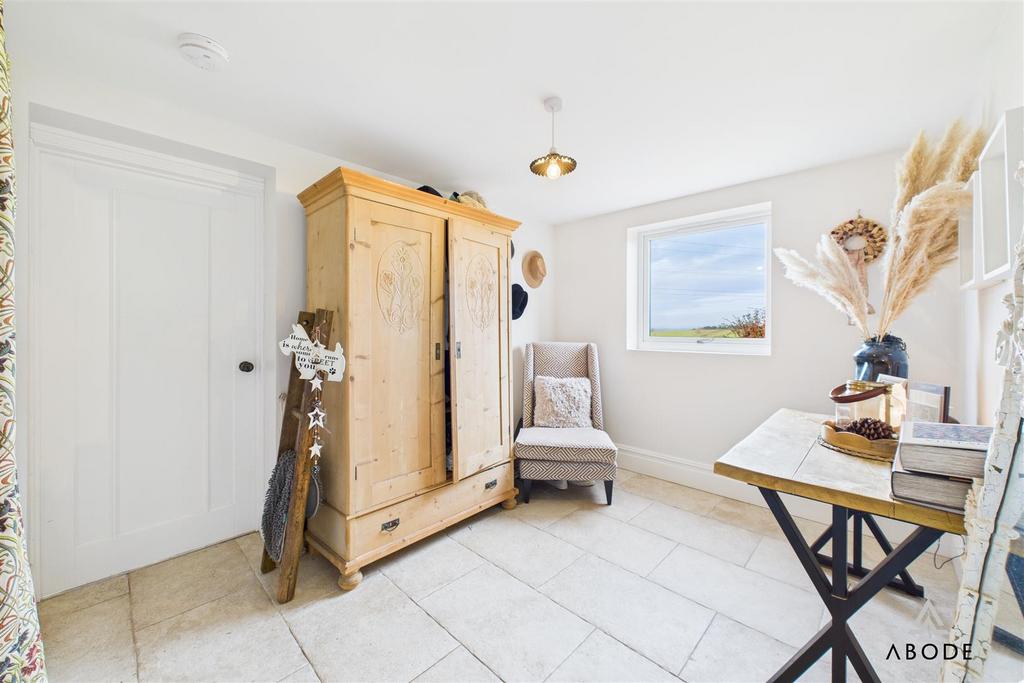 CAM01882 G0-PR0237-STILL026.jpg