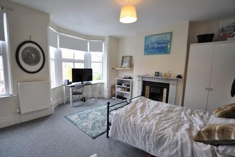 Albert Road, Lenton NG7