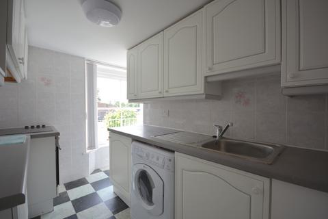 2 bedroom flat to rent, High Stree, Burwash