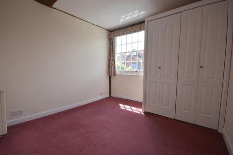 2 bedroom flat to rent, High Stree, Burwash