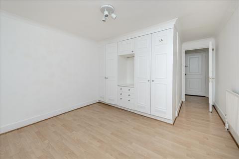 undefined, Bloemfontein Road, Shepherd's Bush W12