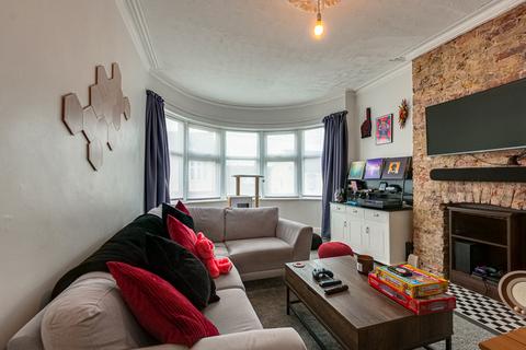 undefined, Southview Drive, Westcliff-on-sea, SS0