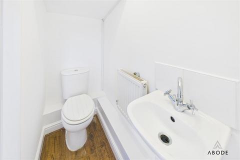 undefined, Swans Rest, Swadlincote DE11