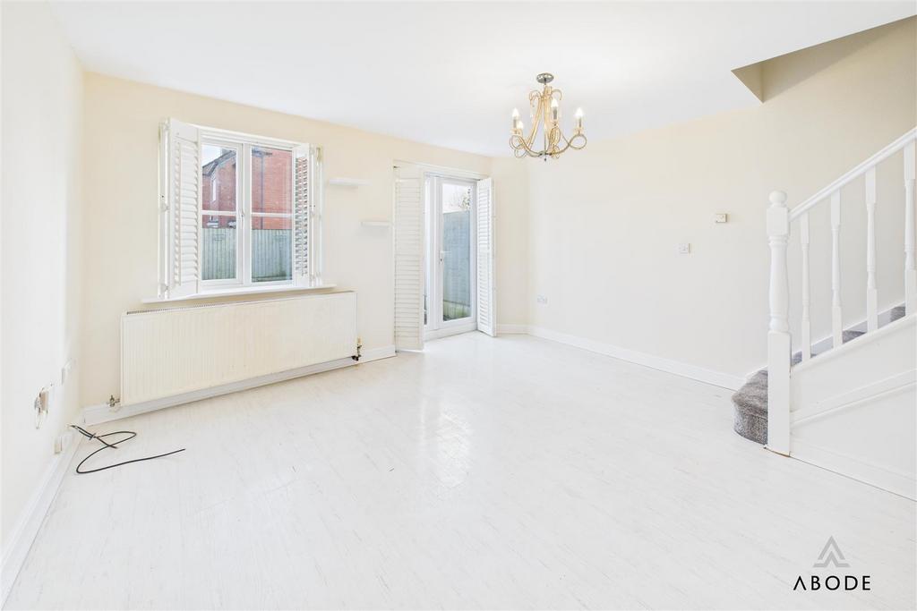 CAM04913 G0-PR0138-STILL005.jpg