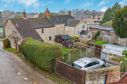 3 bedroom cottage for sale, Fewcott Road, Fritwell, Bicester