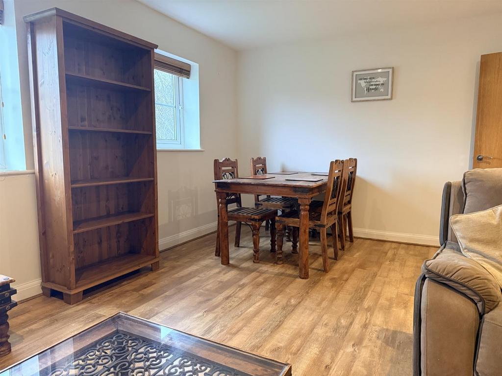 Thumbnail IMG 0696.jpg