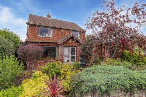 3 bedroom detached house to rent, Ashley Close, Beeston, Nottingham, NG9 4BQ