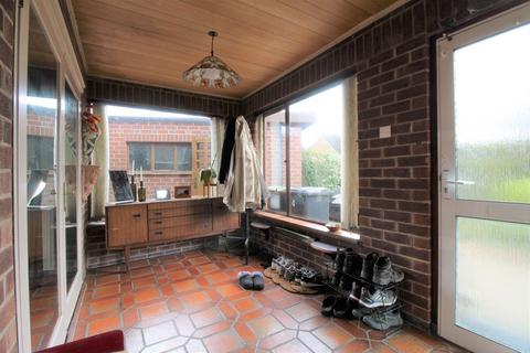 3 bedroom detached house to rent, Ashley Close, Beeston, Nottingham, NG9 4BQ