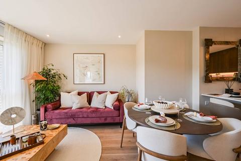 undefined, Bow Green, Bow E3