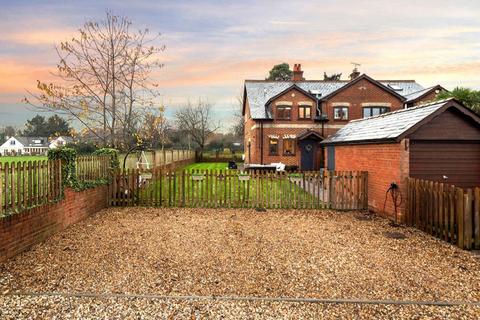 undefined, Burchetts Green Road, Maidenhead SL6