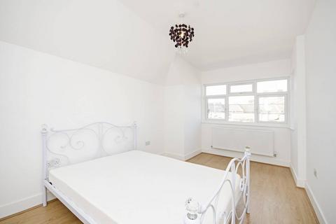 undefined, Crest Court, Hendon, London, NW4