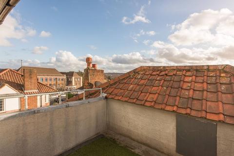 undefined, Crest Court, Hendon, London, NW4