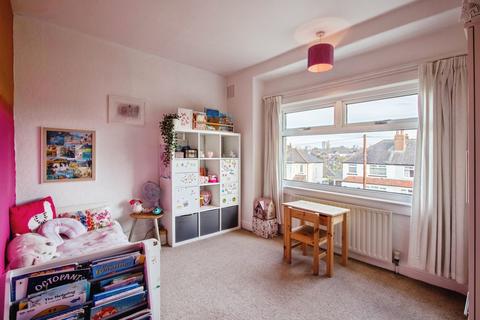 3 bedroom semi-detached house for sale, The Oval, West Yorkshire LS14