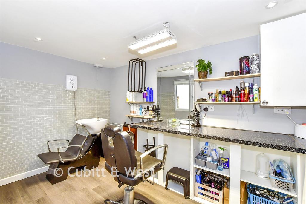 Workshop/Outbuildings