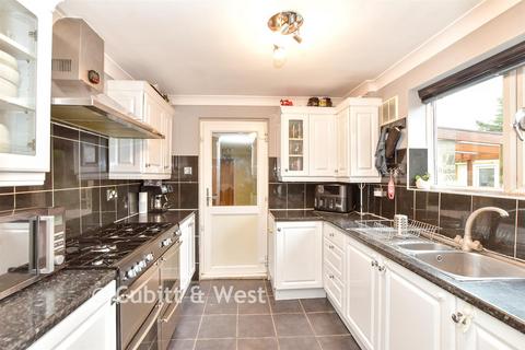 3 bedroom semi-detached house for sale, Mill Road, Waterlooville PO7