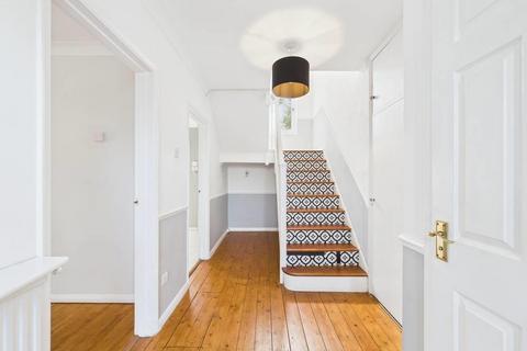 undefined, Parsons Mead, East Molesey