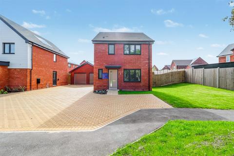3 bedroom detached house to rent, Heathfield Road, Shurdington, Cheltenham