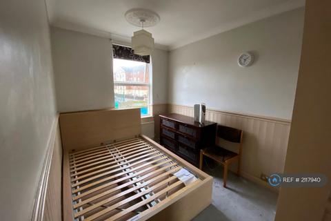 undefined, Ipswich Street, Swindon, SN2