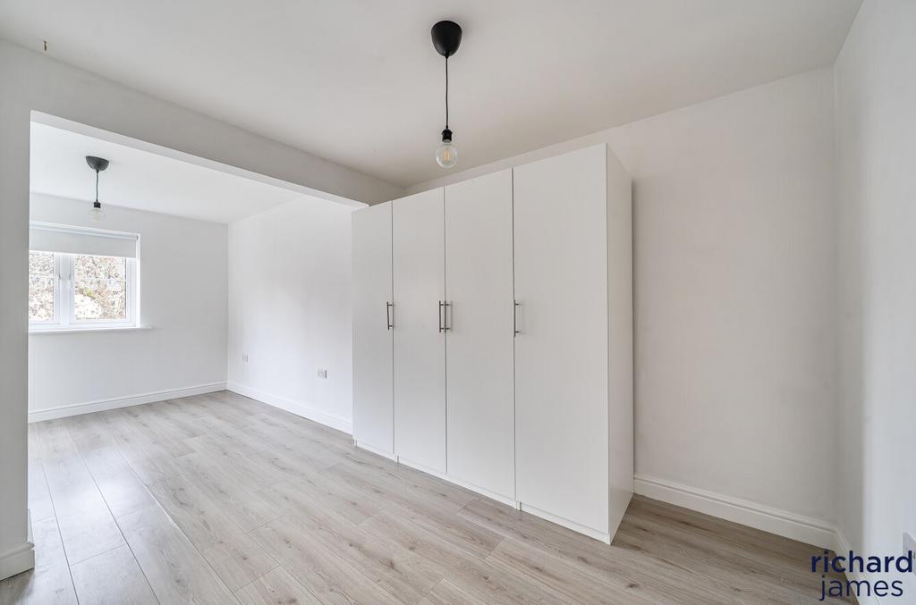 06275d6a87054d95a227f06cc4ae8314