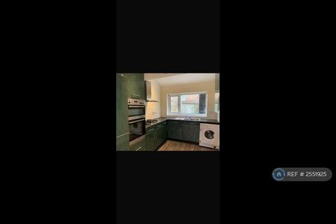 5 bedroom terraced house to rent, St Helen's Avenue, Swansea, SA1