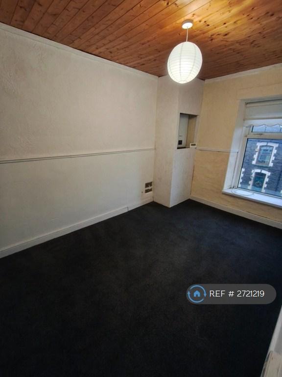 Bedroom 1 (1)