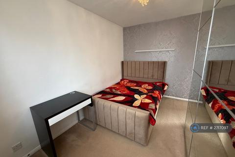1 bedroom in a house share to rent, Benson Close, Luton, LU3