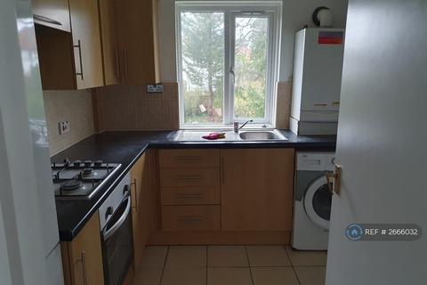 2 bedroom flat to rent, Westmere Drive, London, NW7