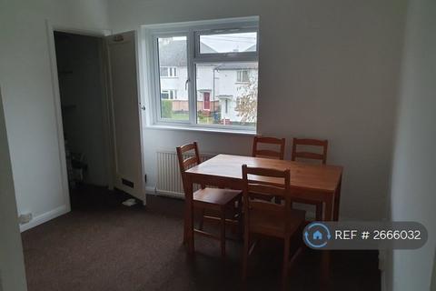2 bedroom flat to rent, Westmere Drive, London, NW7