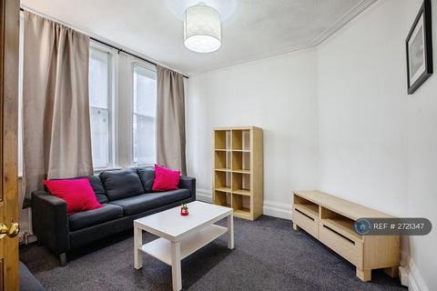 2 bedroom flat to rent, Hayes Court, London, SE5