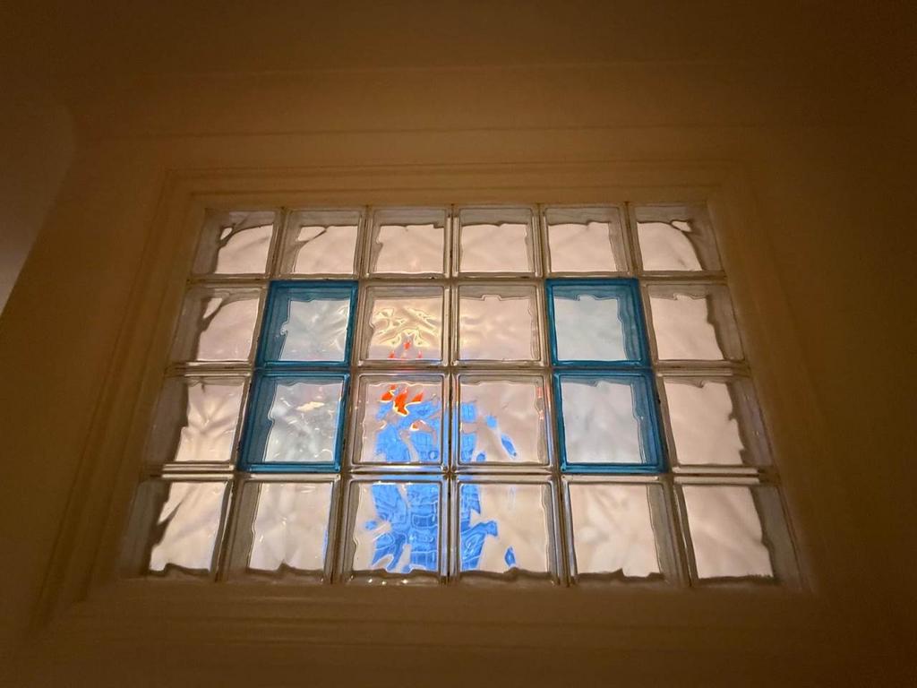 Feature window