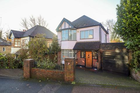 3 bedroom detached house for sale, The Avenue, Coulsdon