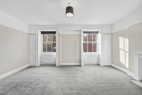 3 bedroom flat to rent, Torrington Square, London