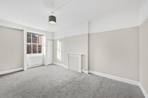 3 bedroom flat to rent, Torrington Square, London