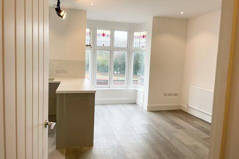 2 bedroom apartment to rent, Ecclesall Road, S11