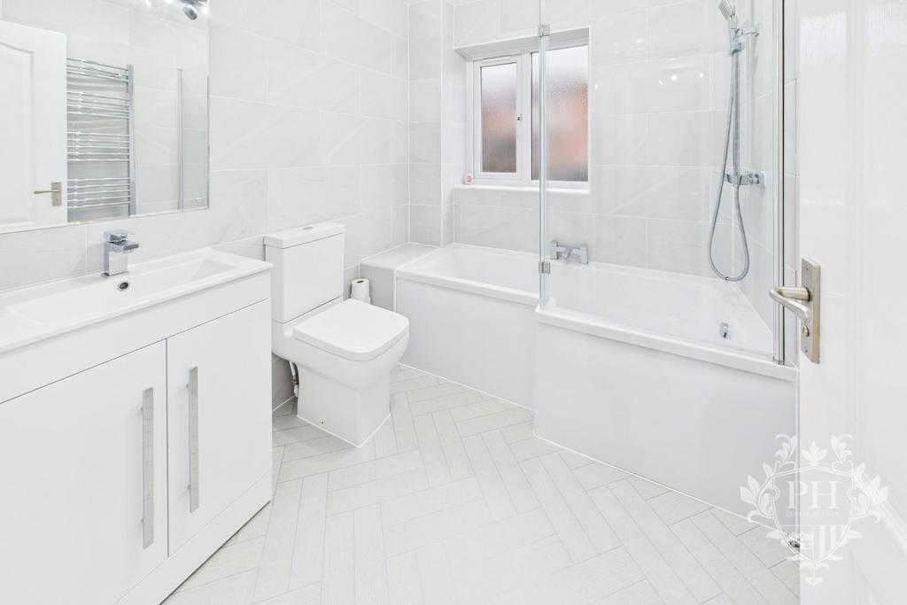 CAM02002 G0-PR0225-STILL007.jpg