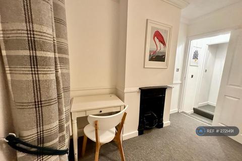 undefined, Hawk Cottage, Reading, RG1