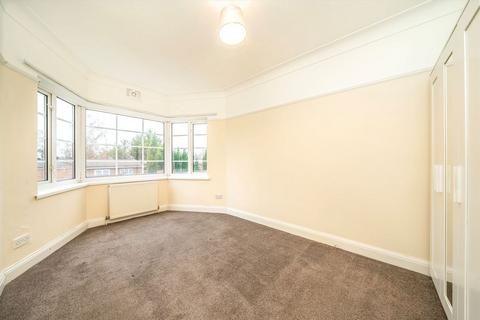 undefined, Great West Road, Hounslow TW5
