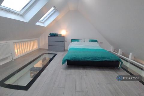 undefined, Cricklewood Broadway, London, NW2