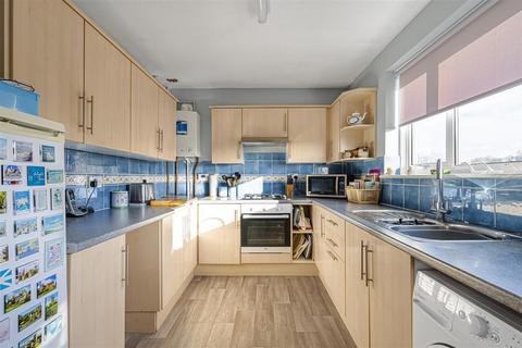 4 bedroom semi-detached house for sale, Valley Drive, Seaford