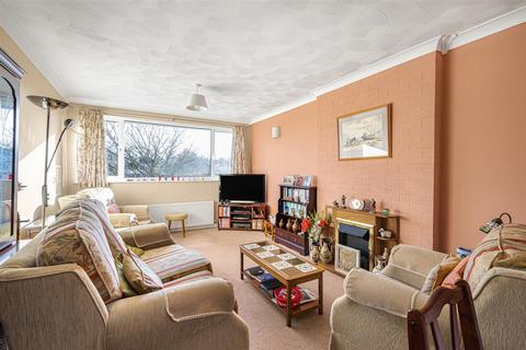 4 bedroom semi-detached house for sale, Valley Drive, Seaford