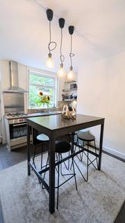 3 bedroom terraced house to rent, King Street, Hoyland S74