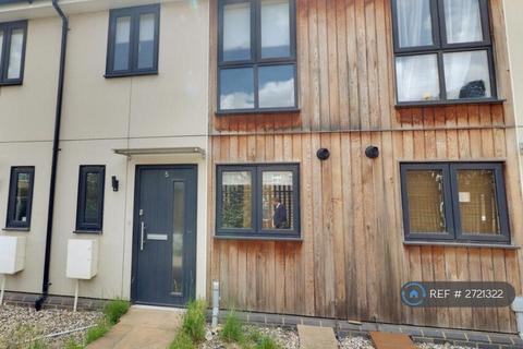 2 bedroom terraced house to rent, Darnley Road, Grays, RM17