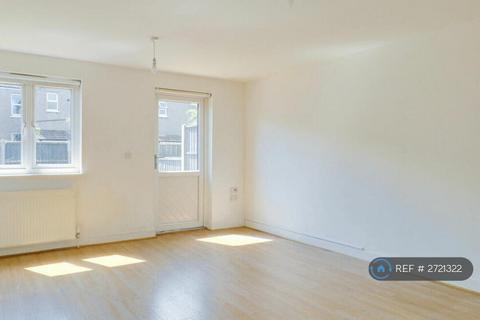 2 bedroom terraced house to rent, Darnley Road, Grays, RM17